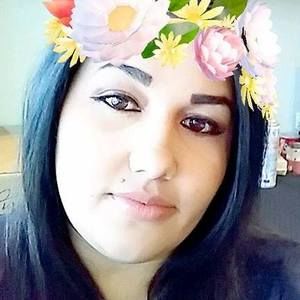 Meet your Posher, Isabel